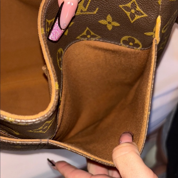 Louis Vuitton Brown Monogram Messenger Bag - Picture 9 of 17